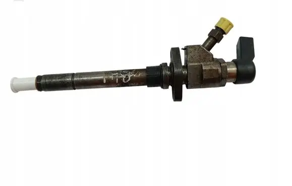 Volvo V50 Fuel injector 9657144580