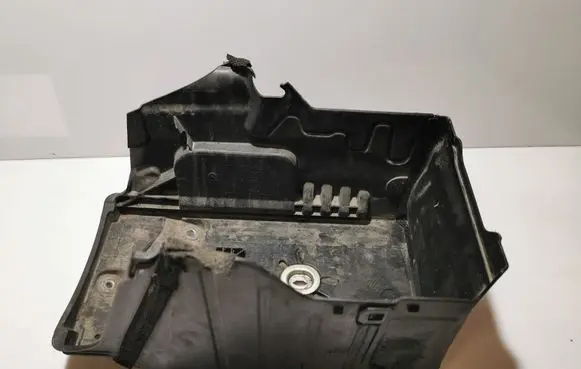 Volvo V60 Battery tray 31299867