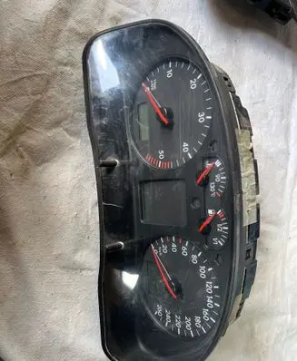 Volkswagen PASSAT B5 Speedometer (instrument cluster) 3B0920802F 8831 110008960044