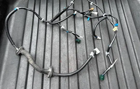 Infiniti M30 Tailgate/trunk wiring harness 24015 101222 7035009230