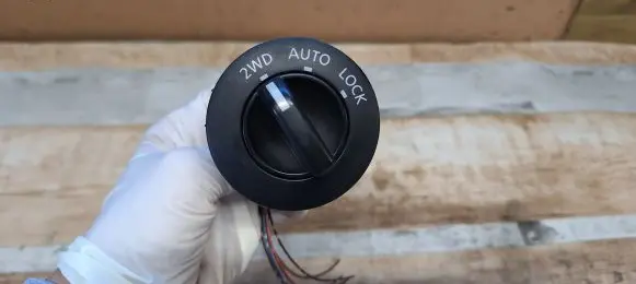 Nissan X-Trail T30 Differential lock switch 