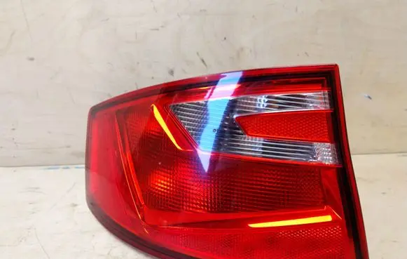 Seat Toledo IV (NH) Rear/tail lights 6JH945095B
