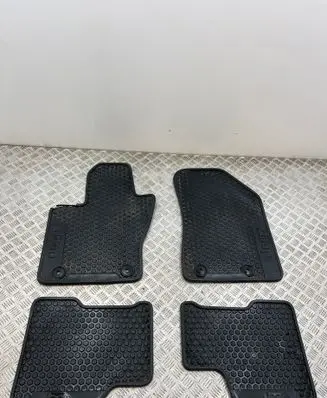 Jeep Compass Car floor mat set 735713065 735743301