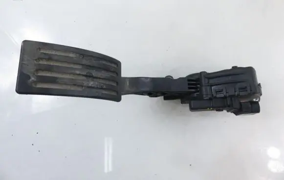 Ford Focus Accelerator throttle pedal 6PV00864101 4M519F836AH