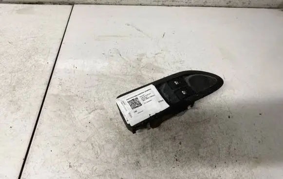 Renault Laguna II Electric window control switch 26516