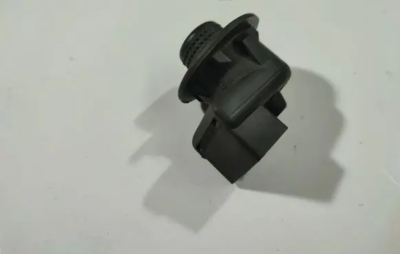 Renault Laguna II Wing mirror switch 8200002442A