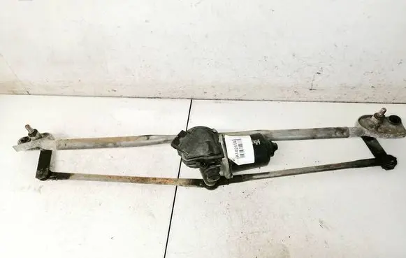 Chrysler 300 - 300C Front wiper linkage and motor