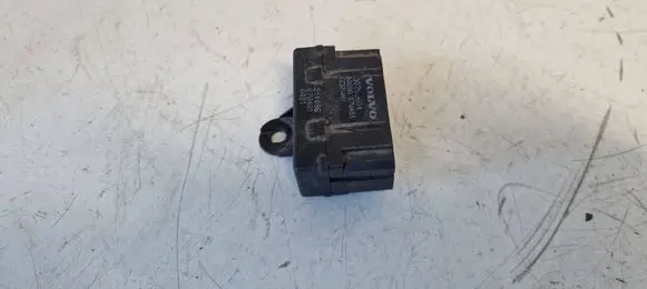 Volvo V70 Seat heating relay 30795504 211886