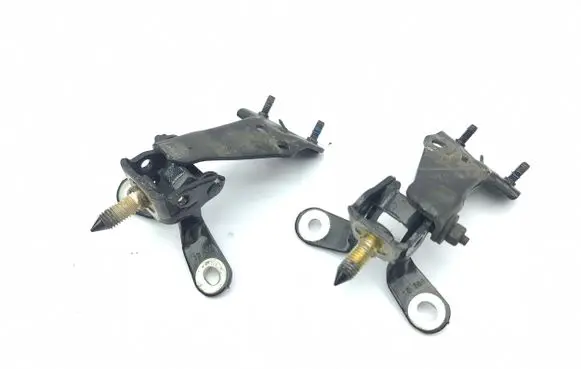Jeep Grand Cherokee Tailgate/trunk/boot hinge
