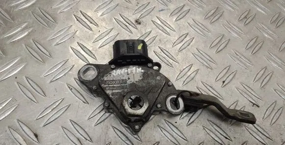 Toyota RAV 4 (XA40) Gear selector 8945152040