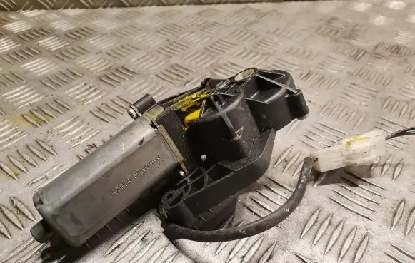Mercedes-Benz E W211 Seat adjustment motor 82059111