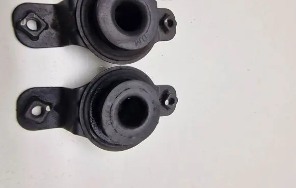 KIA Optima Radiator mount bracket 253333S000