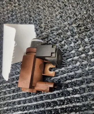 Ford Mondeo MK IV Turbo solenoid valve 0177100 09T231