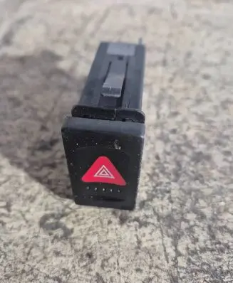 Volkswagen PASSAT B5 Hazard light switch 3B0953235D PA66GF30