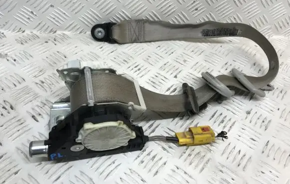Chrysler Town & Country V Front seatbelt P34004728E TR21418B0967
