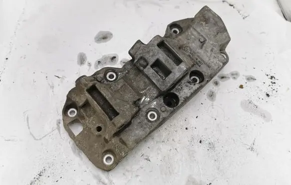 BMW 3 E90 E91 Generator/alternator bracket 1116850686305