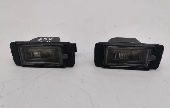 Opel Zafira C Number plate light 13578958