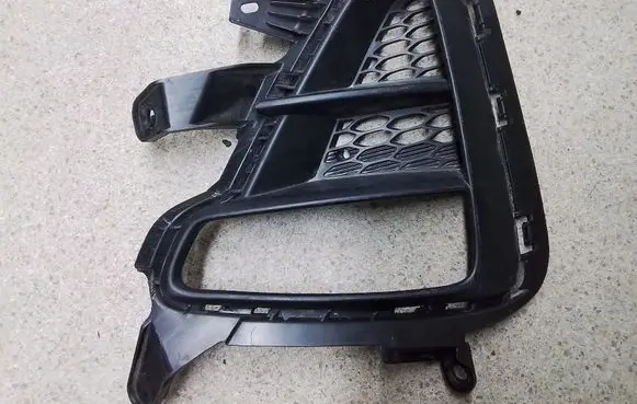 KIA Ceed Front bumper lower grill 86564j7000