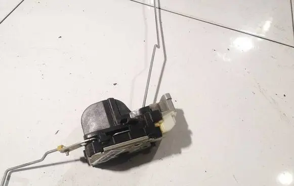 Alfa Romeo 147 Rear door lock 