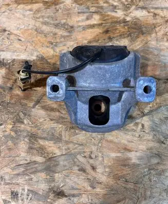 Audi A6 S6 C7 4G Engine mount vacuum valve 