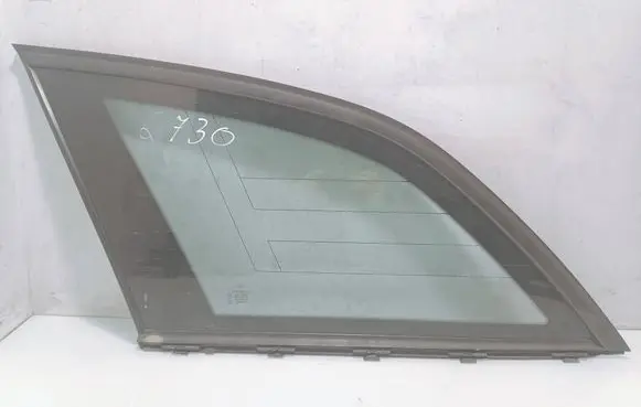 Mercedes-Benz C W204 Rear side window As2