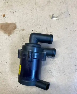 Audi Q7 4L Electric auxiliary coolant/water pump 12402050201 7P0965561A