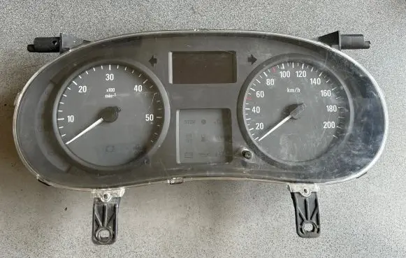 Opel Vivaro Speedometer (instrument cluster) P8200283199D
