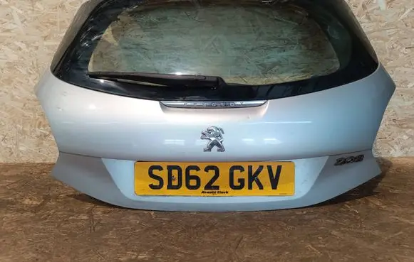 Peugeot 208 I Tailgate/trunk/boot lid