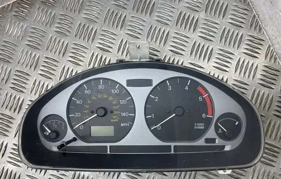 Mitsubishi Carisma Speedometer (instrument cluster) MR916032 0P0264202