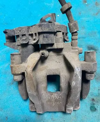 Volvo XC90 Rear brake caliper 32217364 31687555