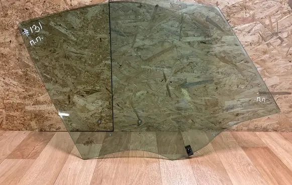 Mercedes-Benz A W168 Front door window glass four-door 43R001351 DOT448AS2M2