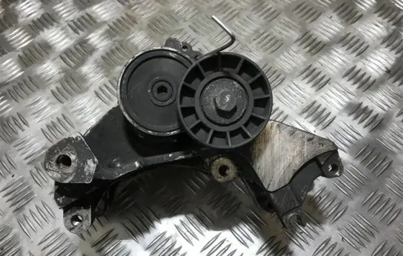 Peugeot 307 Engine mounting bracket