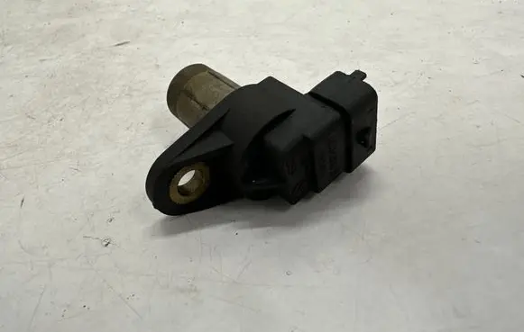 Mercedes-Benz E W211 Camshaft position sensor A0031539728