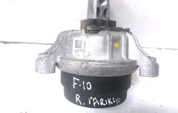 BMW 5 F10 F11 Engine mount bracket 6785602