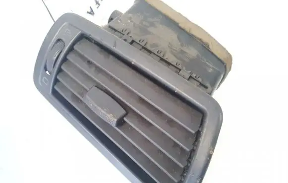 Peugeot 807 Dash center air vent grill 1484109077 8282