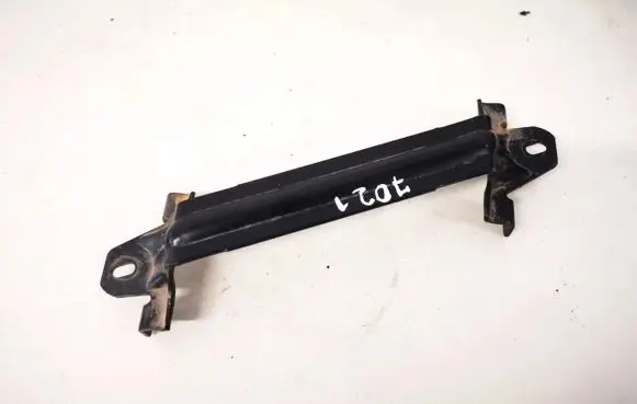 Peugeot 306 Radiator mount bracket