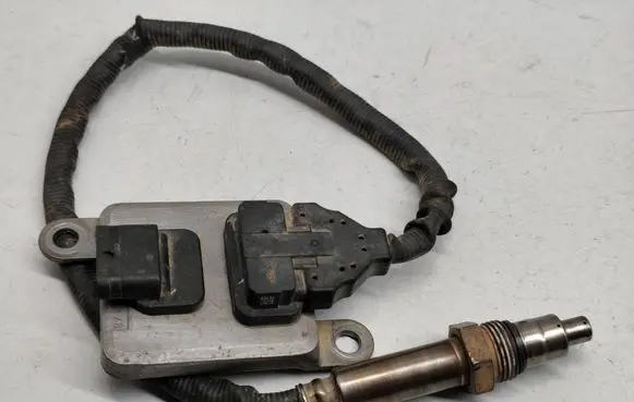 Mercedes-Benz Sprinter W906 Lambda probe sensor A0009050008 0009050008
