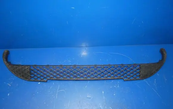Mercedes-Benz A W176 Front bumper lower grill A1768850022 11279981