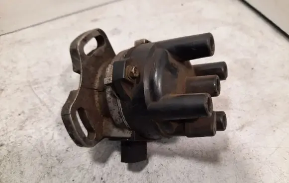 Mazda 323 F Spark distributor B3F5Q9 T2T53571