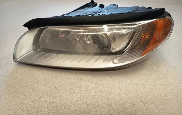 Volvo V70 Headlights/headlamps set 31353532 6336100000