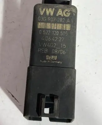 Audi A3 S3 8P Glow plug pre-heat relay 03G907282A 0522120505 4064227