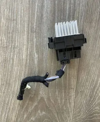 Ford Kuga III Heater blower motor/fan resistor G3GH19E624AA