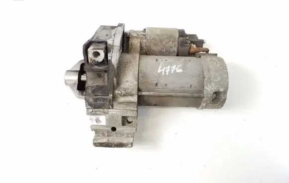 BMW X3 F25 Starter motor 8570846