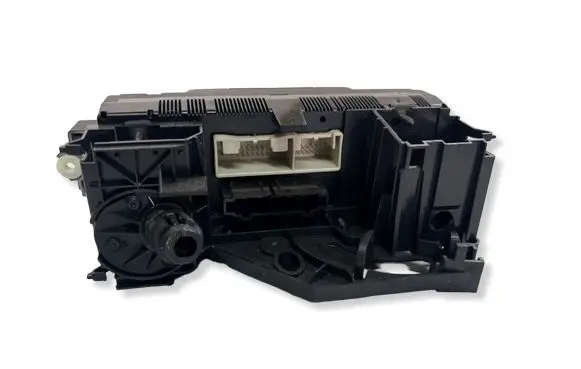 Volkswagen Golf Plus Climate control unit 