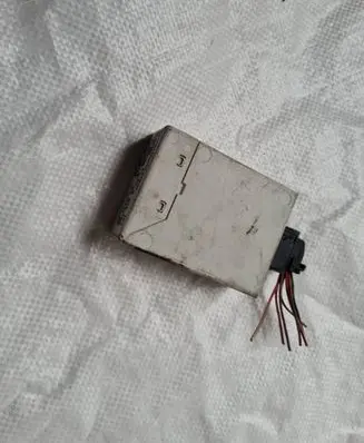 BMW 3 E46 Wing mirror control module 61358376506
