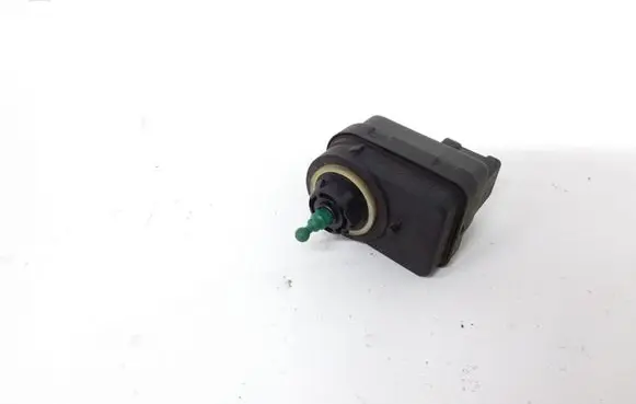 Renault Scenic I Headlight level adjustment motor 7700840141