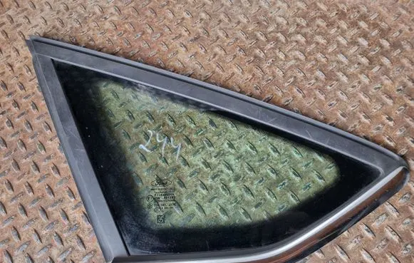 Ford Focus Rear side window
