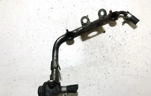 Subaru Legacy Fuel main line pipe 17522aa482 a46701d17