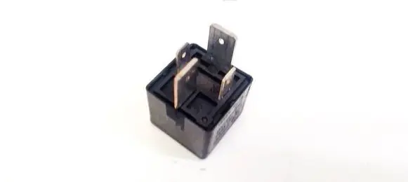 Volkswagen Golf V Other relay 7M0951253A 95VW10K705CA