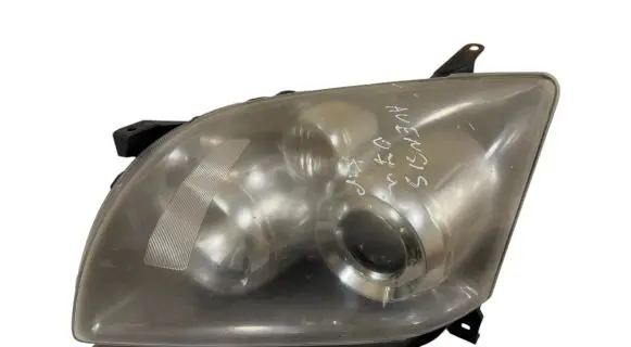 Toyota Avensis T250 Headlight/headlamp